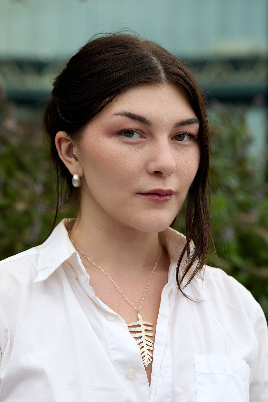 the silver lunar crescent earrings