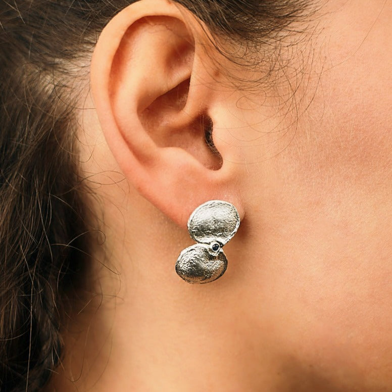 boucles d’oreilles en gousses de graines allongées en argent prêtes à être expédiées
