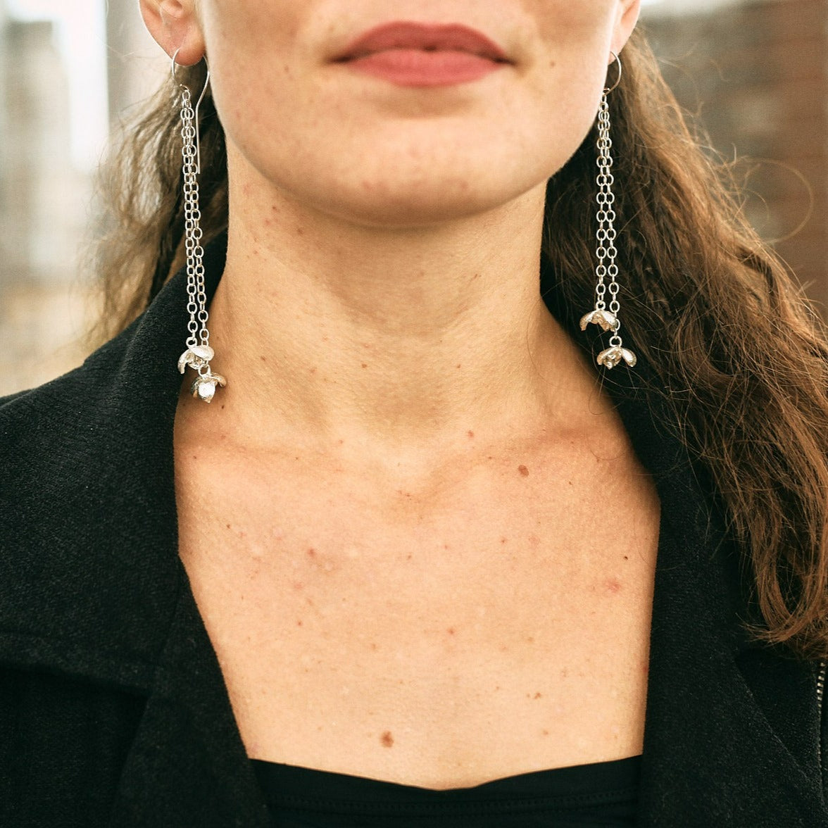 boucles d’oreilles pendantes de gousses de graines d’argent - prêtes à être expédiées