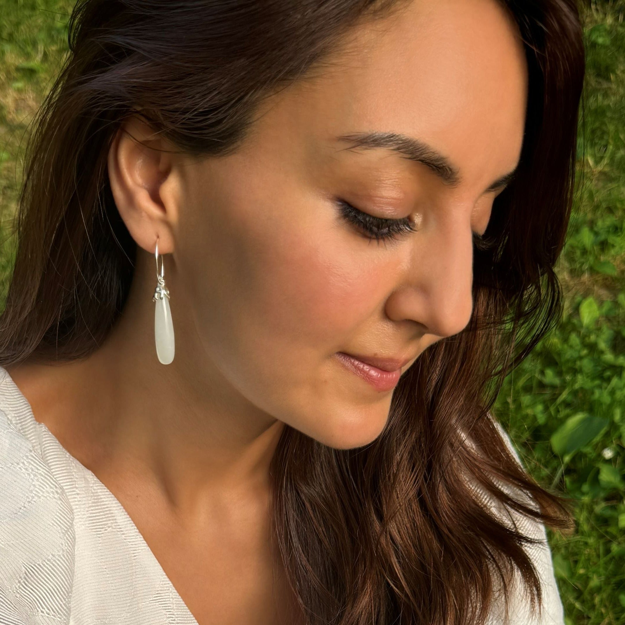 Boucles d'oreilles mystiques en pierre de lune argentée
