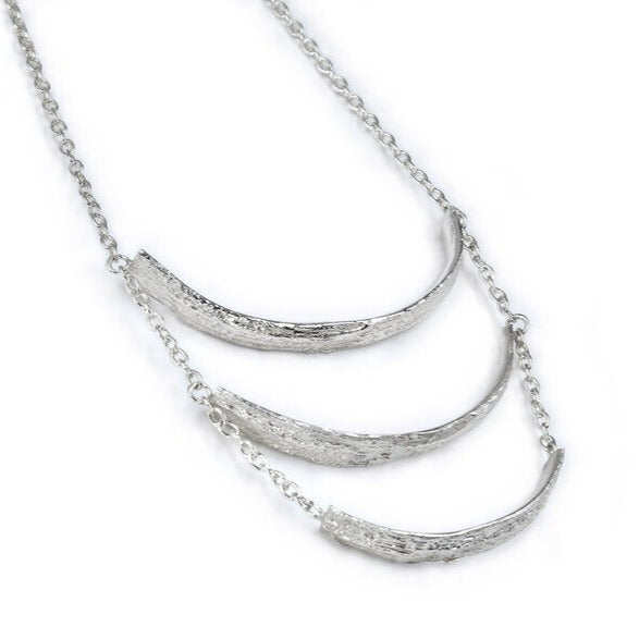 Le collier en rotin