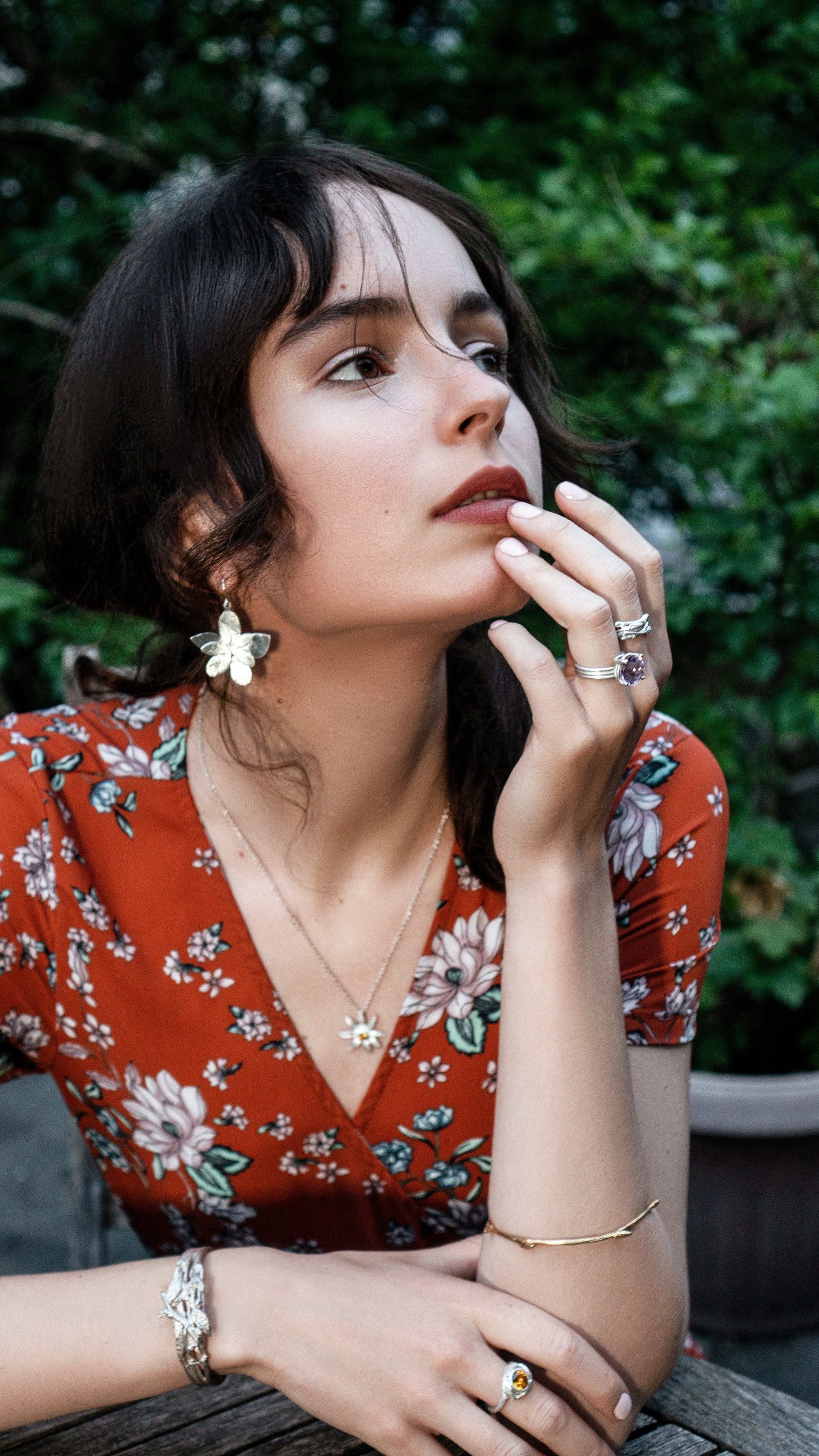 the flower pendant in silver with a golden citrine