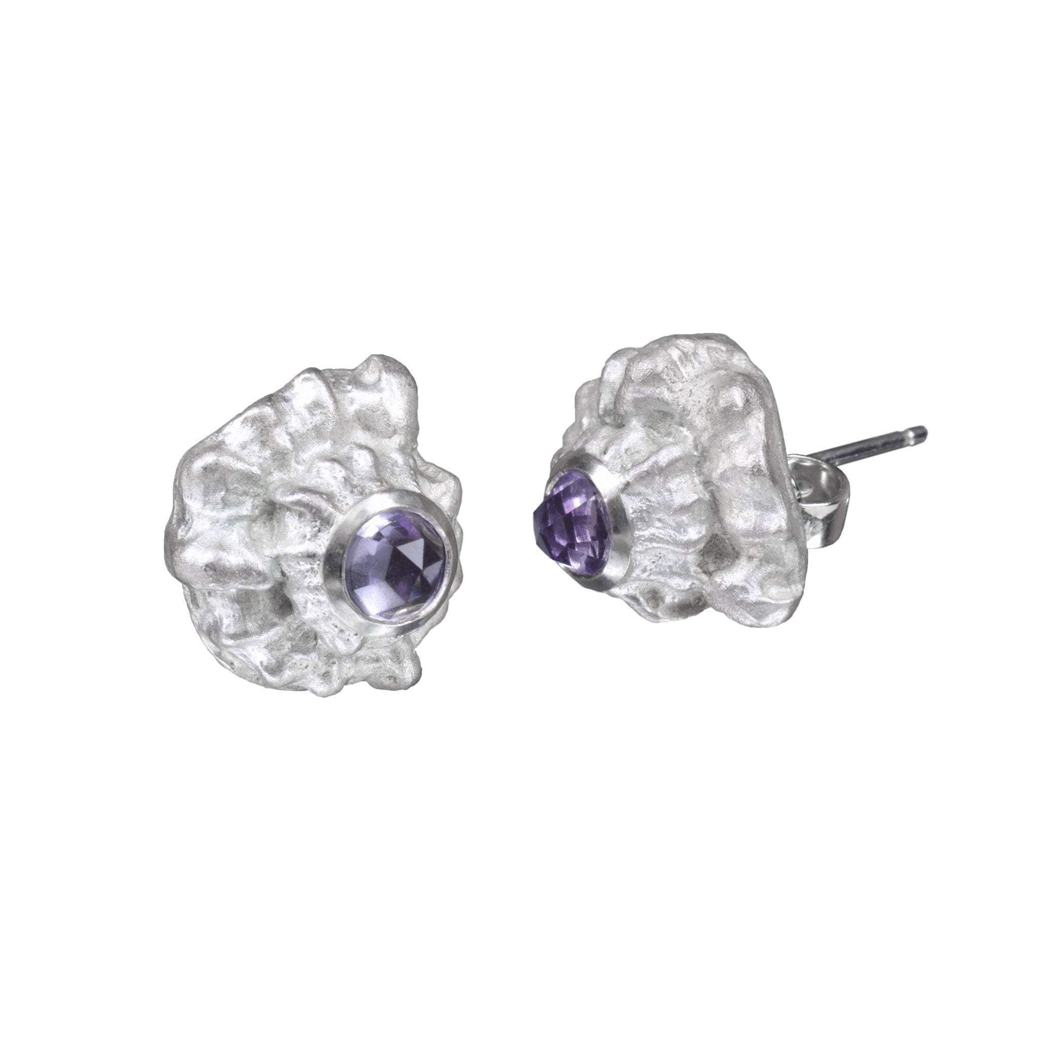 boucles d'oreilles en coquillage en édition limitée avec une améthyste taille rose prêtes à être expédiées