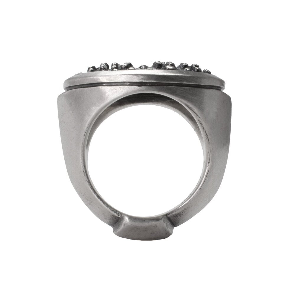 la bague bouclier éthiopienne avec saphirs blancs