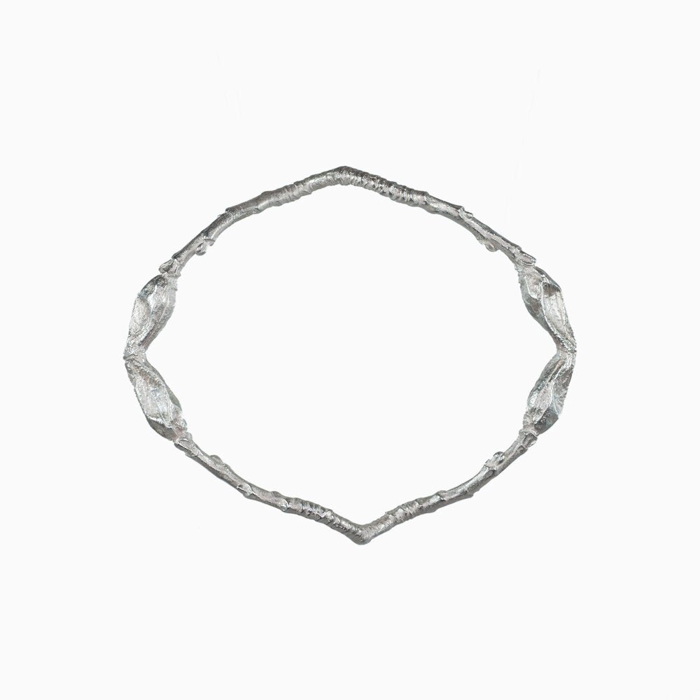 Le bracelet en argent bourgeons de Williamsburg