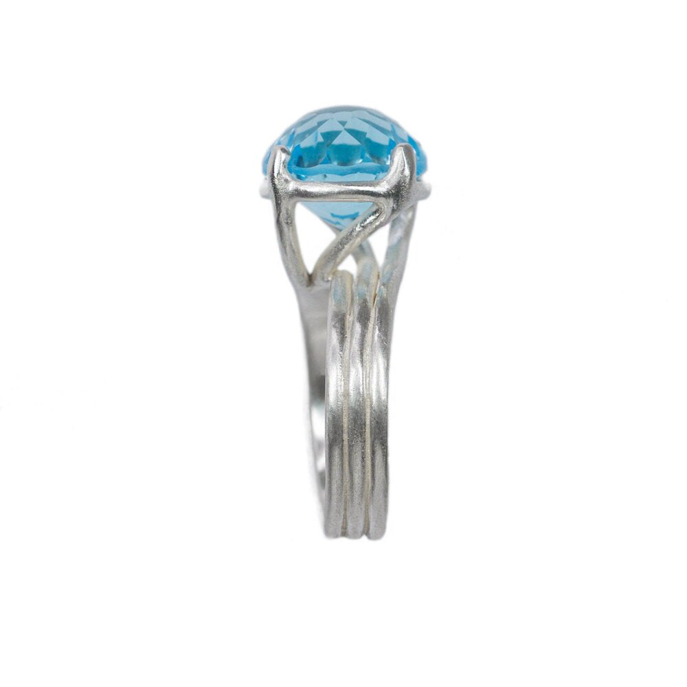 blue topaz wisteria prongs ring - size 6.5
