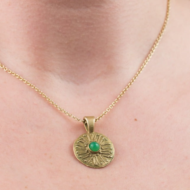 Le pendentif bouclier