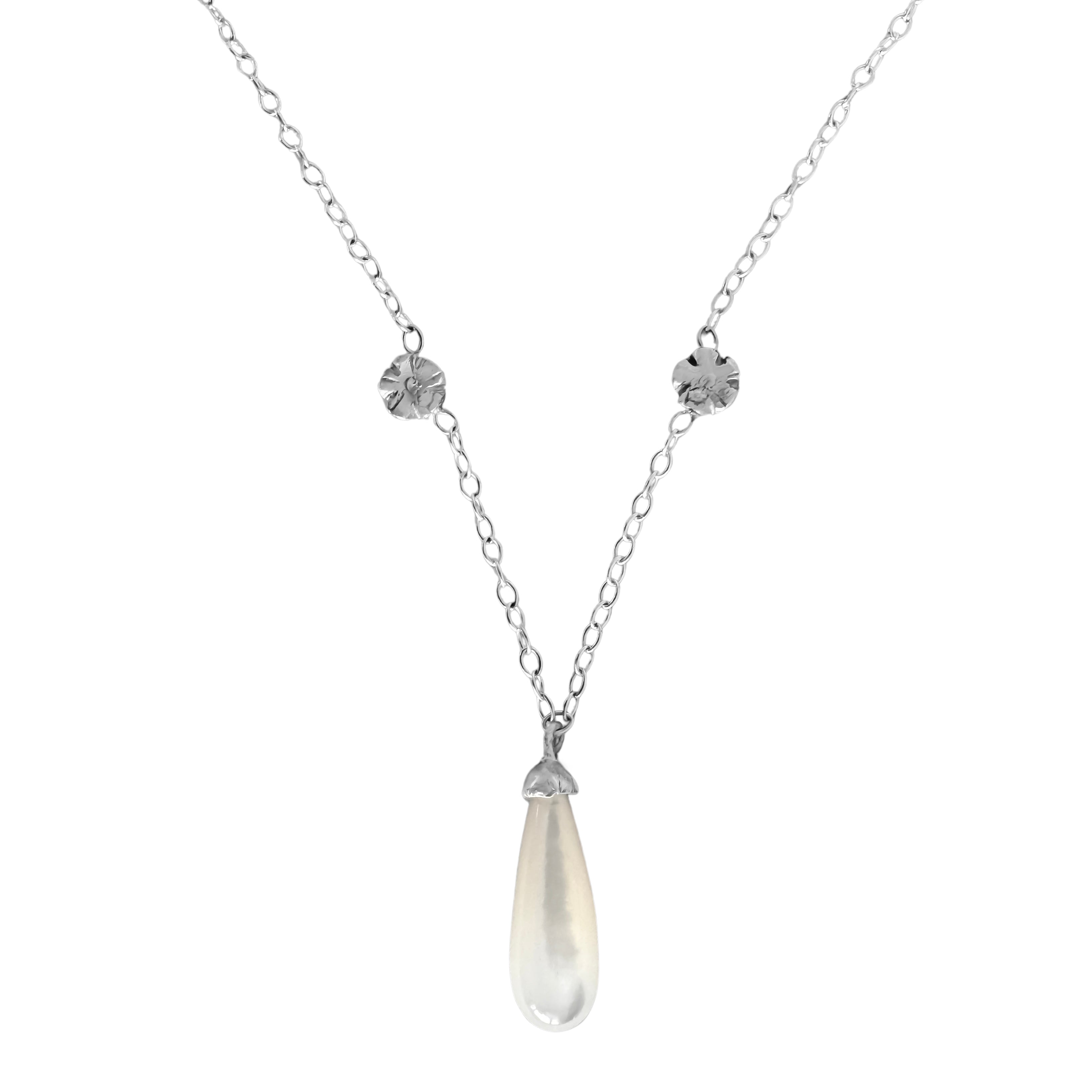 fleur d'argent mother of pearl necklace