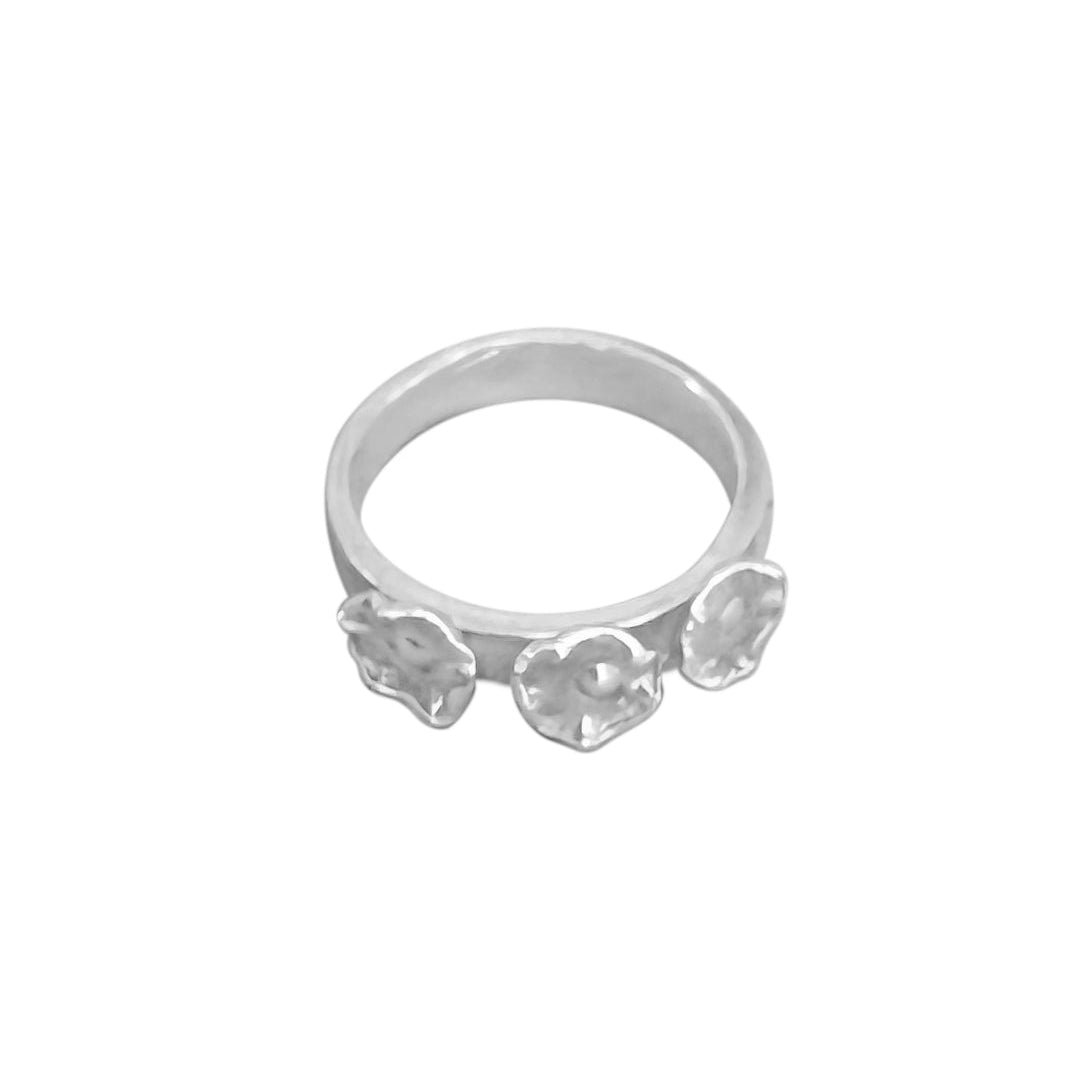 The Fleur D'argent 3 flowers ring