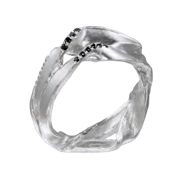 The seaweed ring in silver with 10 black diamonds - ready to ship in size 7