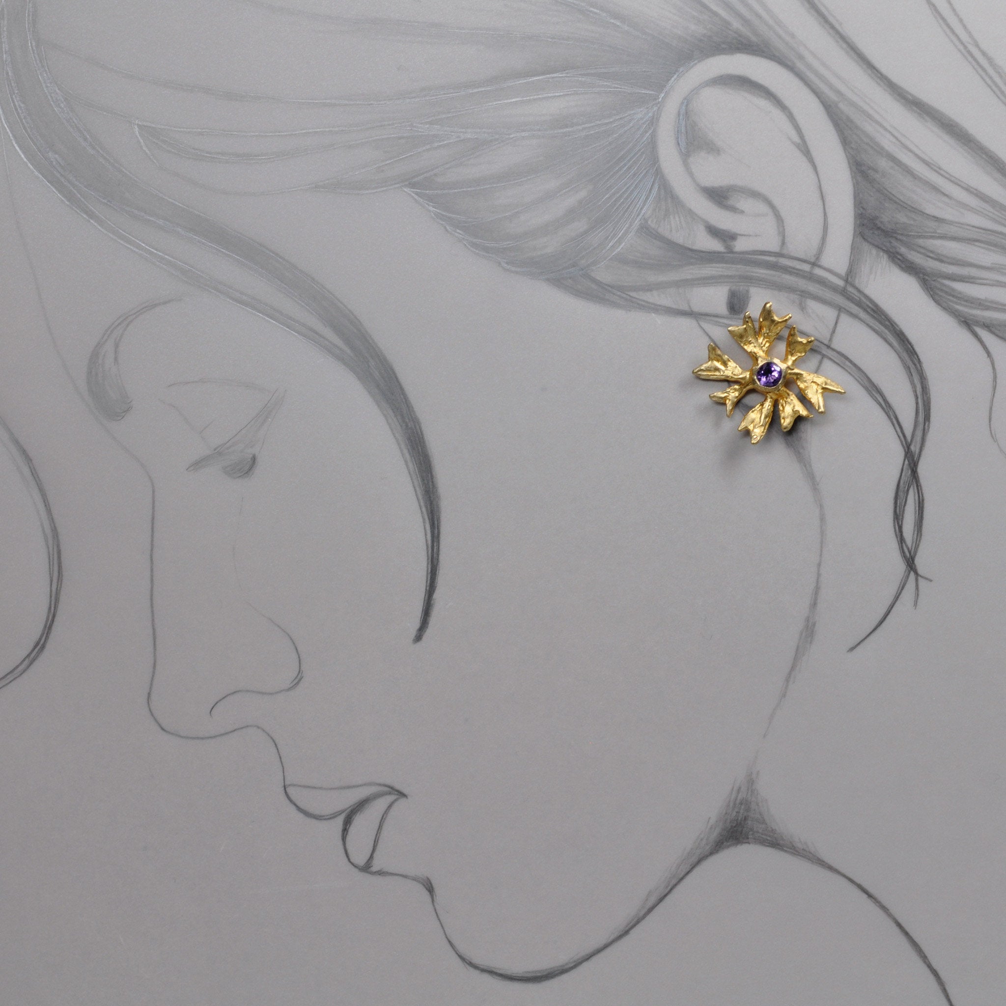 Boucles d'oreilles fleur d'érable en or jaune 14K et 18K avec pierres précieuses d'améthyste