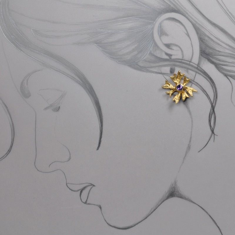 Boucles d'oreilles fleur d'érable en or jaune 14K et 18K avec pierres précieuses d'améthyste