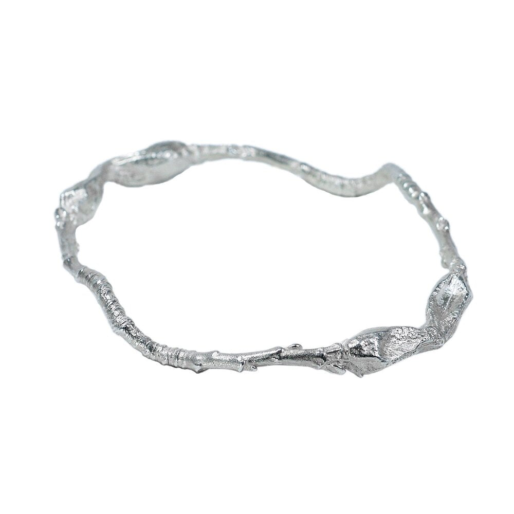 The silver Williamsburg buds bangle ready to ship